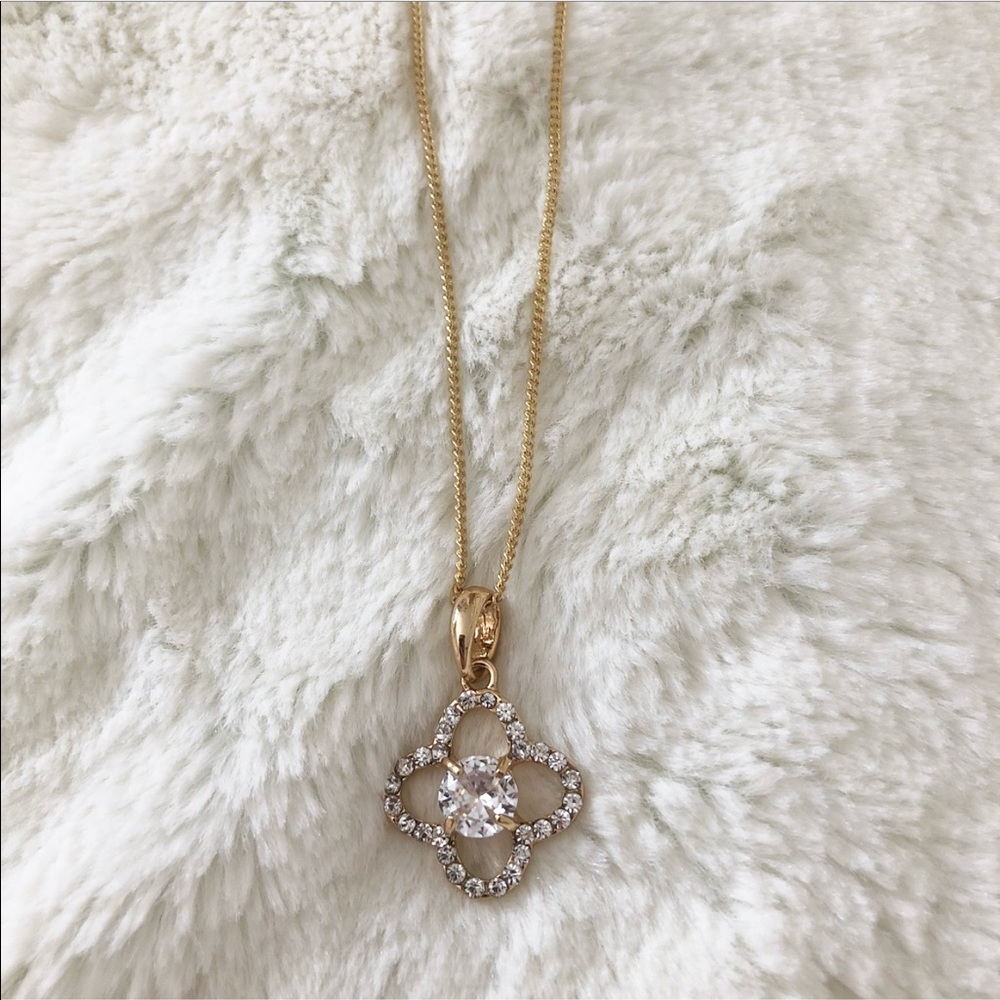 NWOT Dainty Gold Rhinestone Necklace 1
